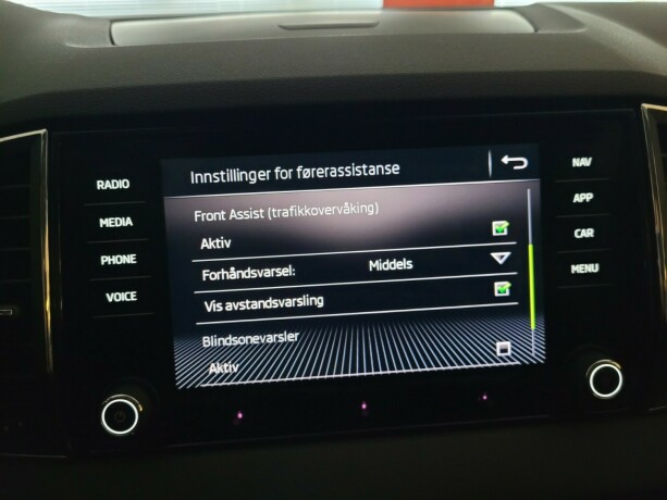 skoda-karoq-diesel-2018-big-33