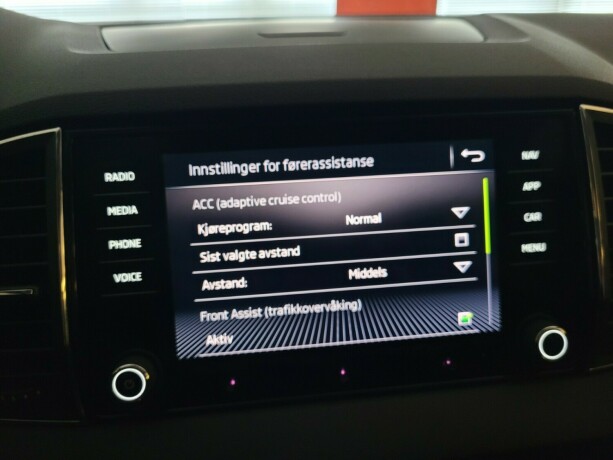 skoda-karoq-diesel-2018-big-32