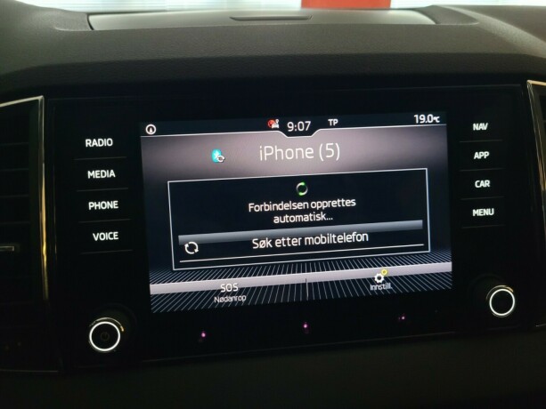 skoda-karoq-diesel-2018-big-36