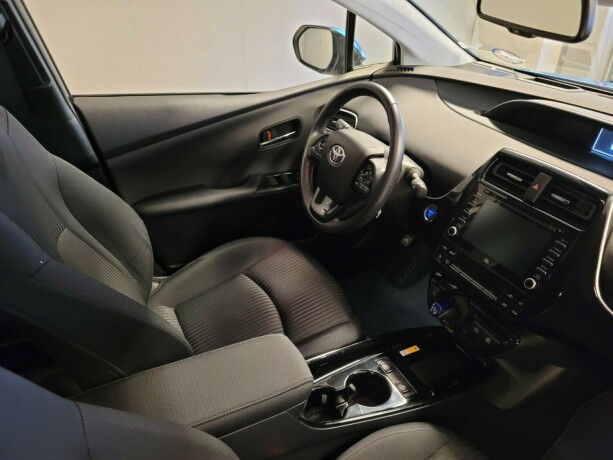 toyota-prius-elektrisitetbensin-2019-big-13