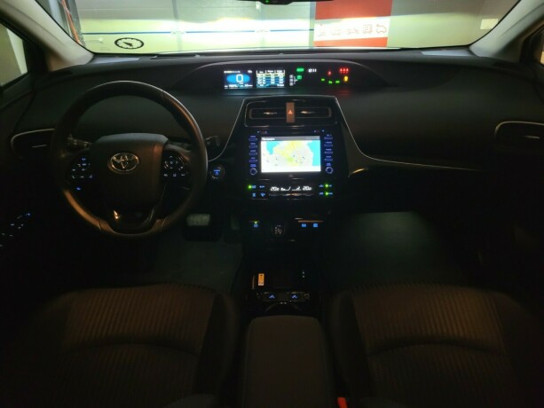 toyota-prius-elektrisitetbensin-2019-big-27