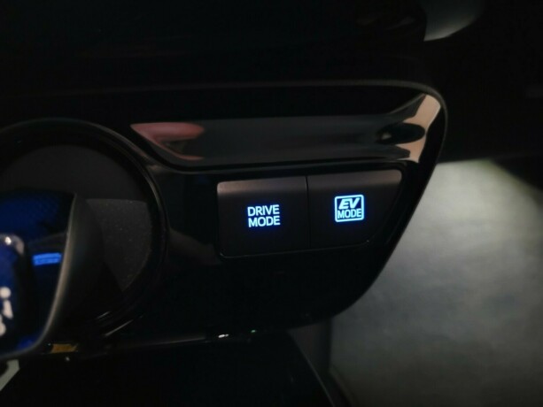 toyota-prius-elektrisitetbensin-2019-big-21