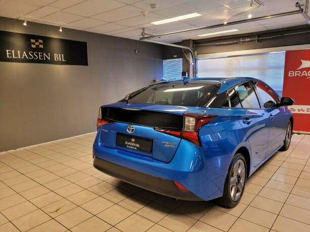 toyota-prius-elektrisitetbensin-2019-big-5