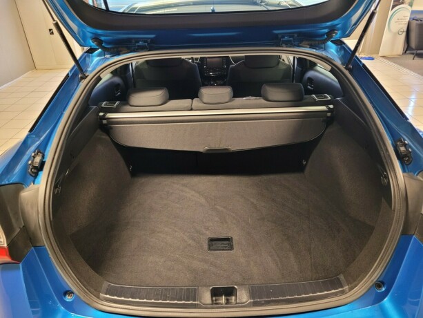 toyota-prius-elektrisitetbensin-2019-big-16