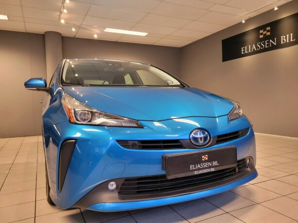 toyota-prius-elektrisitetbensin-2019-big-9