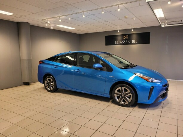toyota-prius-elektrisitetbensin-2019-big-2