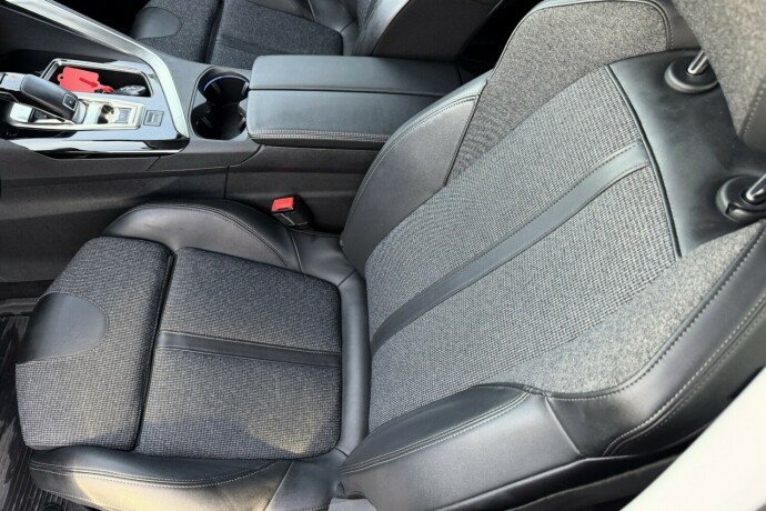 peugeot-5008-bensin-2019-big-12