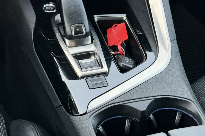 peugeot-5008-bensin-2019-big-8