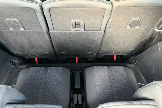 peugeot-5008-bensin-2019-big-14