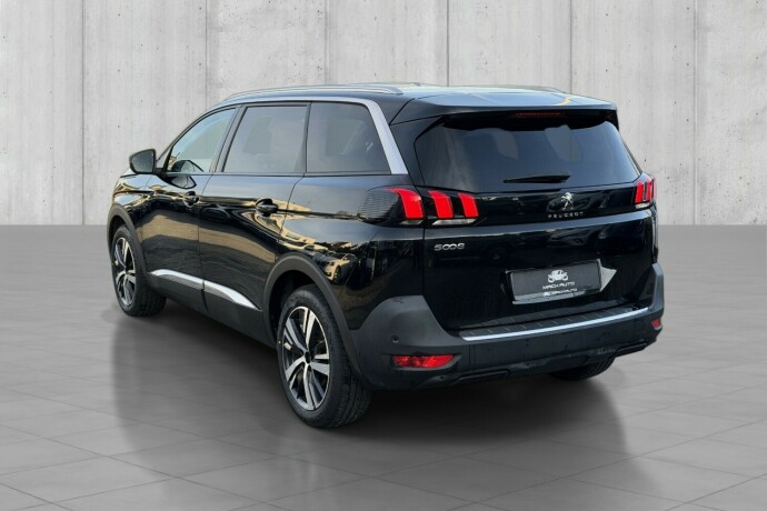 peugeot-5008-bensin-2019-big-4