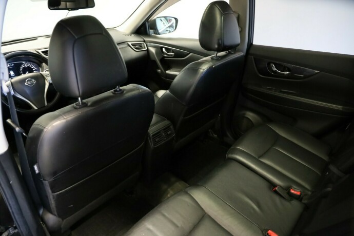 nissan-x-trail-diesel-2015-big-9