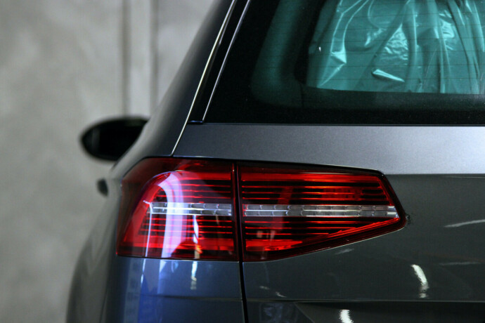 volkswagen-passat-plug-in-petrol-2017-big-33