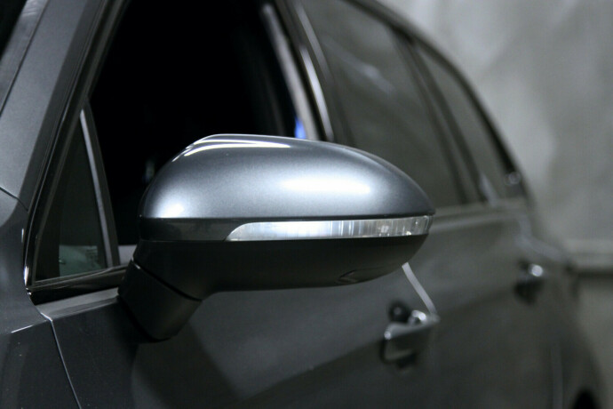 volkswagen-passat-plug-in-petrol-2017-big-27