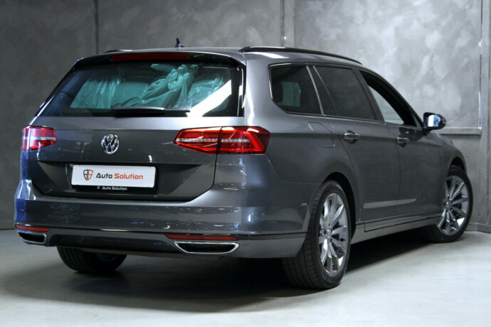 volkswagen-passat-plug-in-petrol-2017-big-1