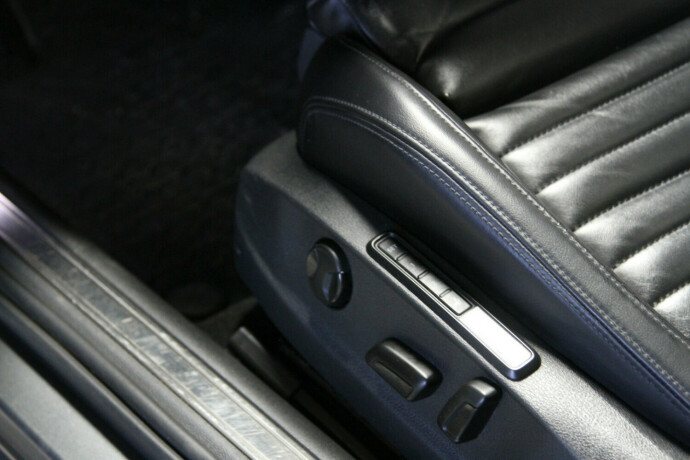 volkswagen-passat-plug-in-petrol-2017-big-25