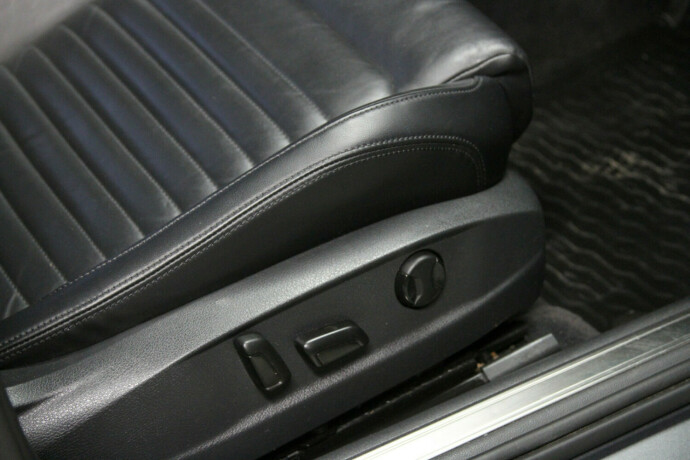 volkswagen-passat-plug-in-petrol-2017-big-7