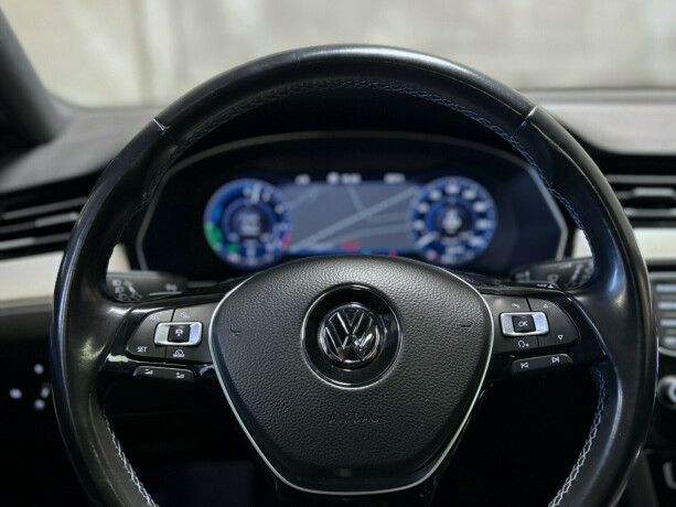 volkswagen-passat-plug-in-petrol-2017-big-20