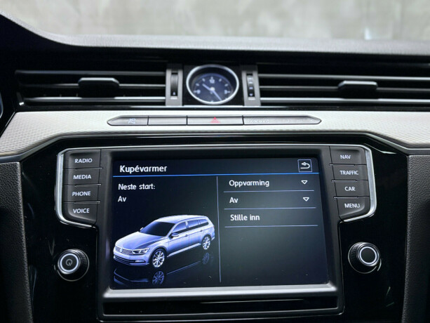 volkswagen-passat-plug-in-petrol-2017-big-12