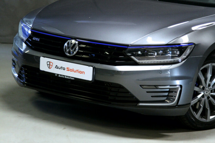 volkswagen-passat-plug-in-petrol-2017-big-30