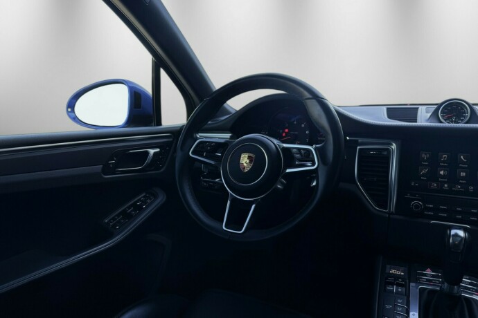 porsche-macan-bensin-2017-big-24