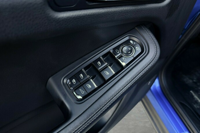 porsche-macan-bensin-2017-big-20