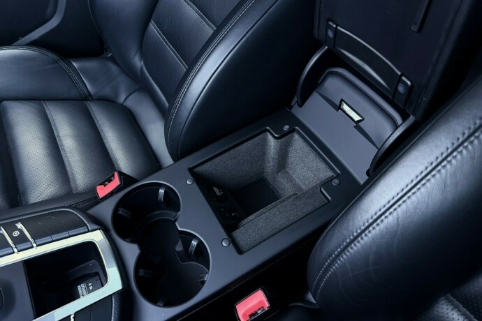 porsche-macan-bensin-2017-big-39