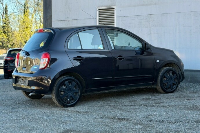 nissan-micra-bensin-2011-big-1