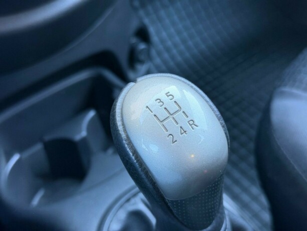 nissan-micra-bensin-2011-big-12