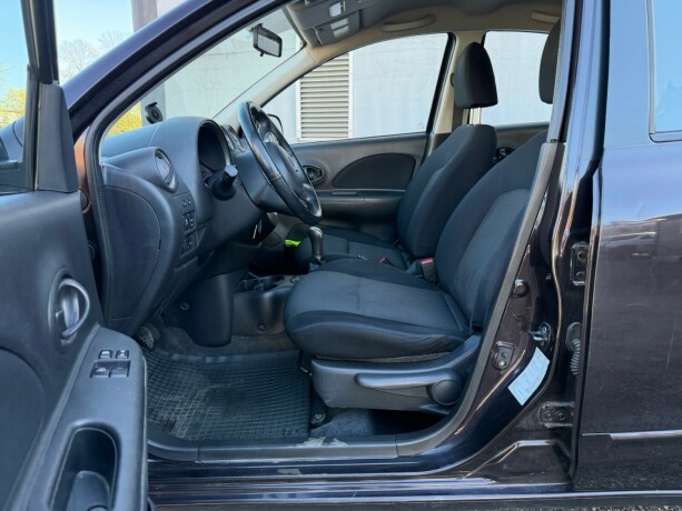 nissan-micra-bensin-2011-big-5