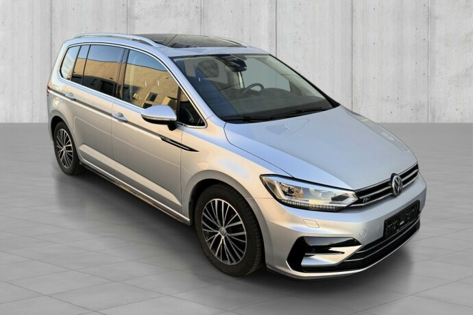 volkswagen-touran-bensin-2018-big-0