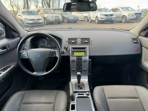 volvo-v50-diesel-2008-big-13