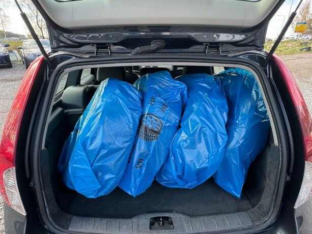 volvo-v50-diesel-2008-big-10