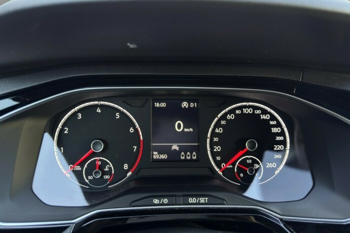 volkswagen-polo-bensin-2021-big-14