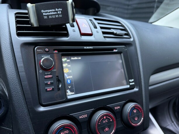 subaru-xv-bensin-2012-big-20