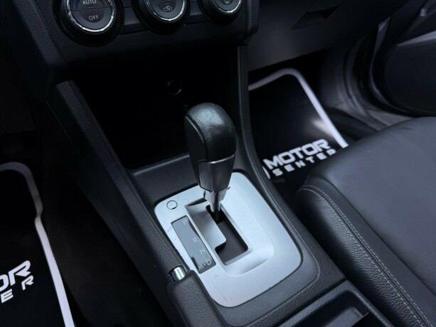 subaru-xv-bensin-2012-big-22