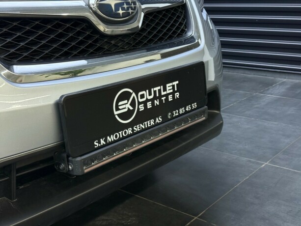 subaru-xv-bensin-2012-big-5