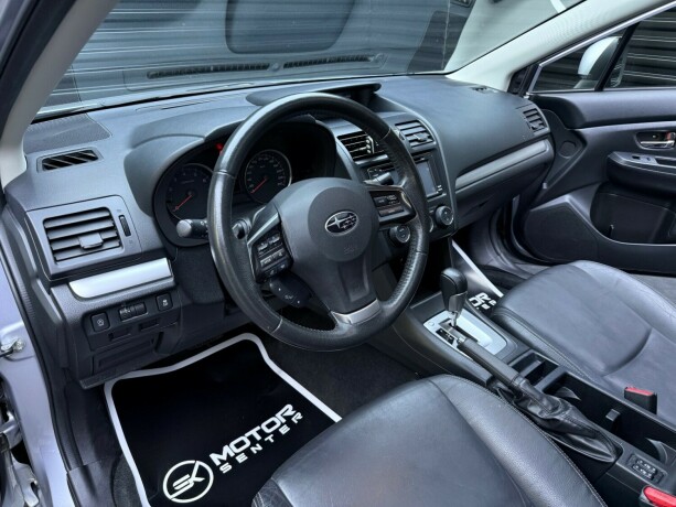 subaru-xv-bensin-2012-big-12