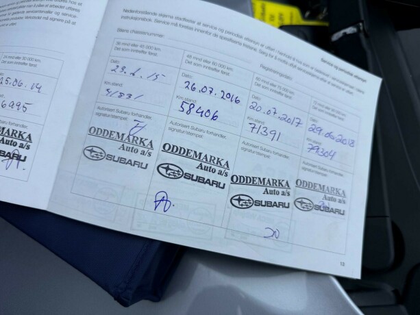 subaru-xv-bensin-2012-big-33