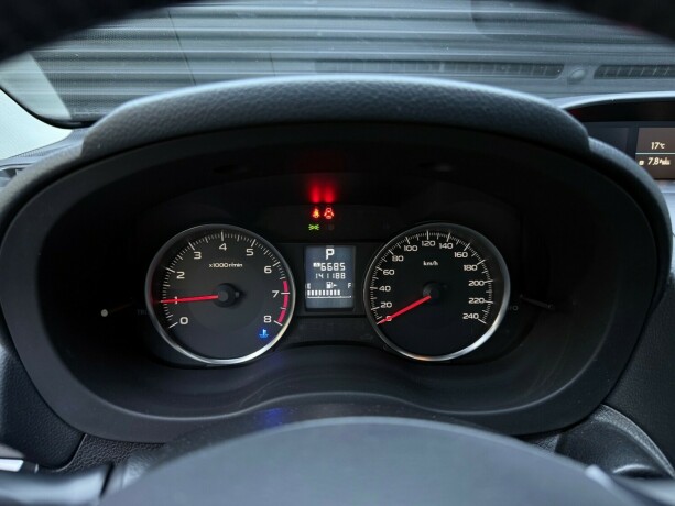 subaru-xv-bensin-2012-big-16