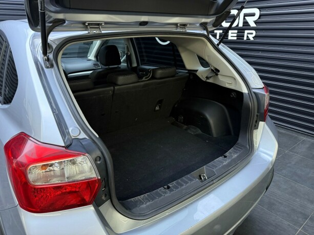 subaru-xv-bensin-2012-big-29