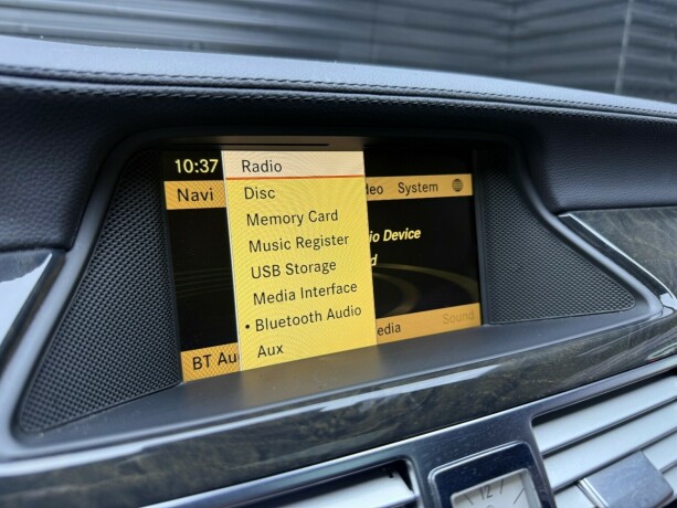 mercedes-benz-cls-bensin-2012-big-19