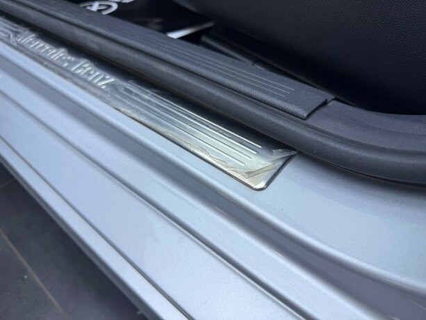 mercedes-benz-cls-bensin-2012-big-27