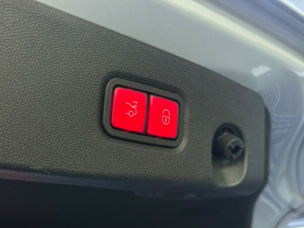 mercedes-benz-cls-bensin-2012-big-32