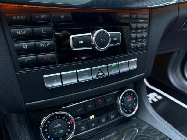 mercedes-benz-cls-bensin-2012-big-21