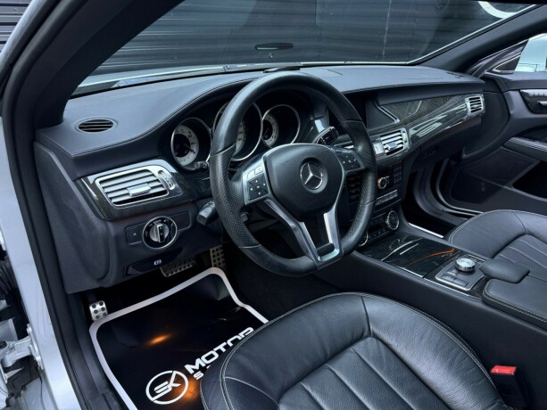 mercedes-benz-cls-bensin-2012-big-12