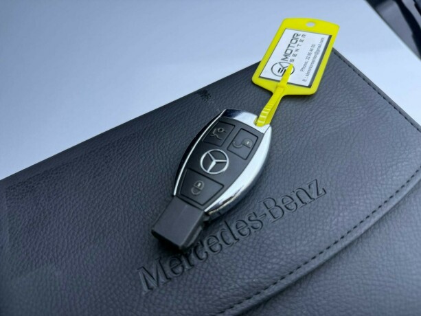 mercedes-benz-cls-bensin-2012-big-34