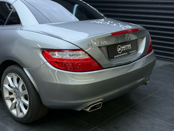 mercedes-benz-slk-bensin-2012-big-6