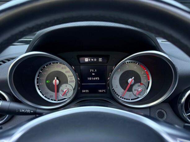 mercedes-benz-slk-bensin-2012-big-16