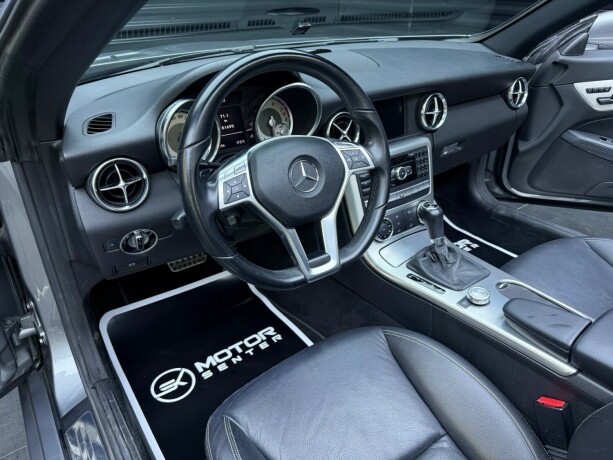 mercedes-benz-slk-bensin-2012-big-12