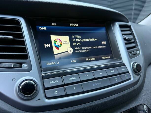 hyundai-tucson-bensin-2015-big-17